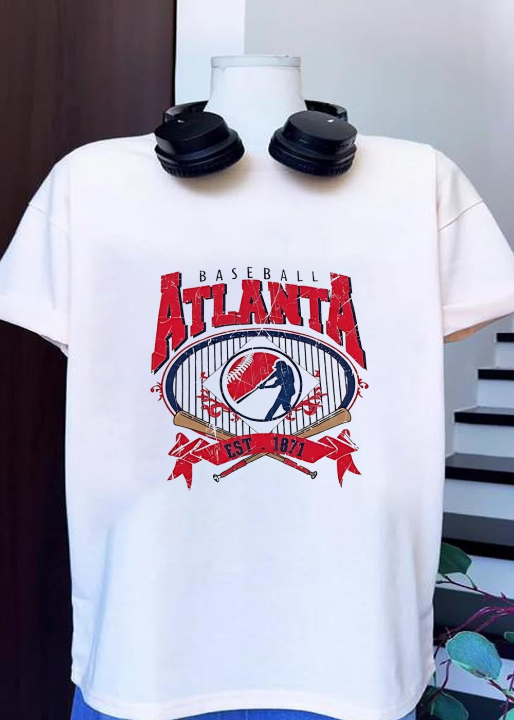 Baseball Atlanta Est 1871 Sporty Batter Crossing Bats Graphic T-Shirt