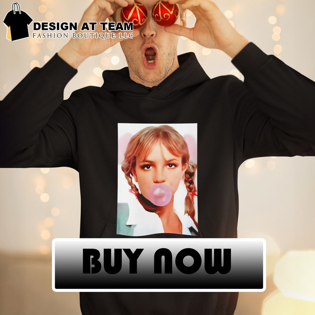 Britney Spears blowing gum bubbles 90s Y2K Pop Icon 2026 shirt