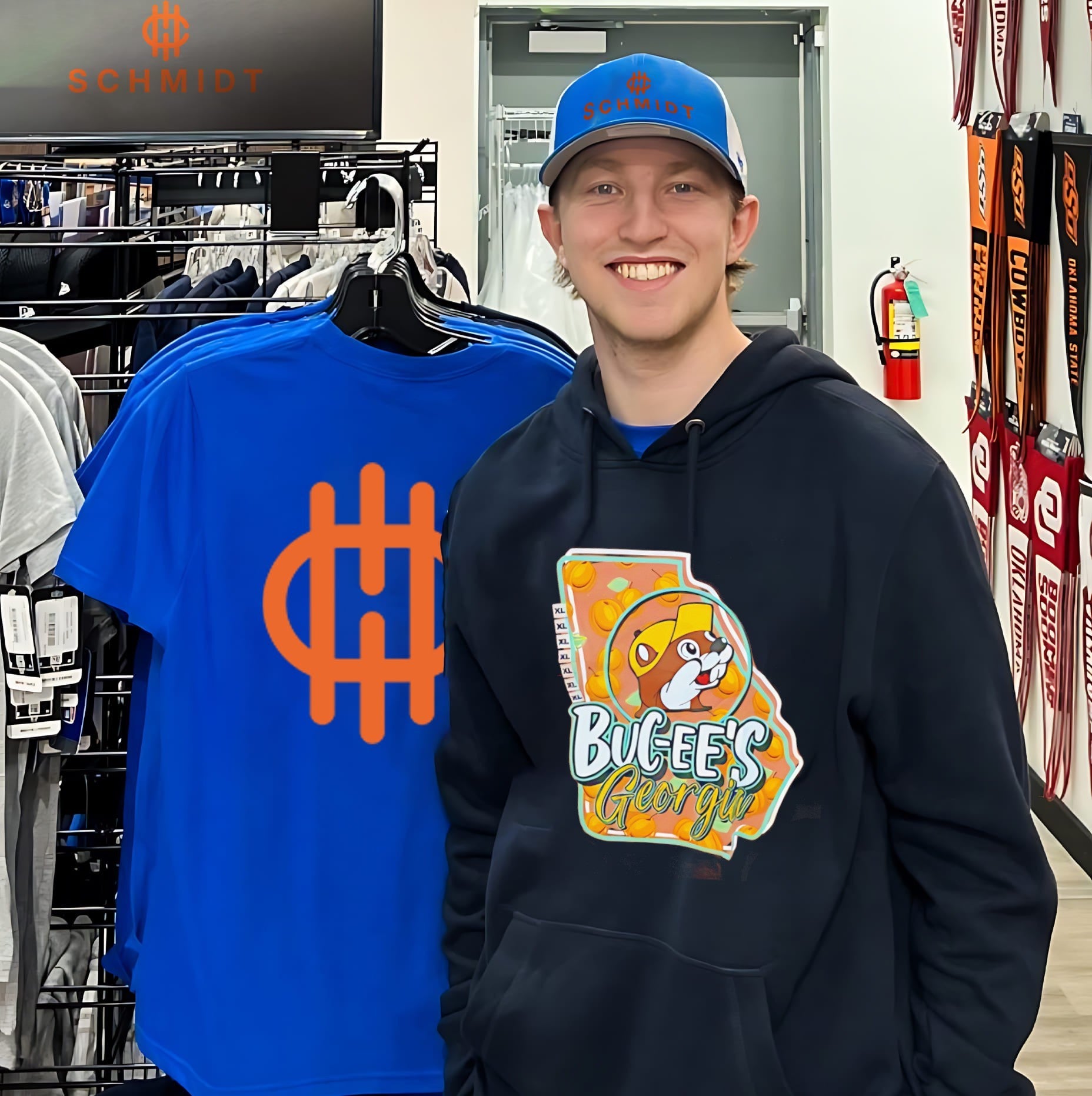 Buc-ee’s Georgia State Map with Peaches shirt