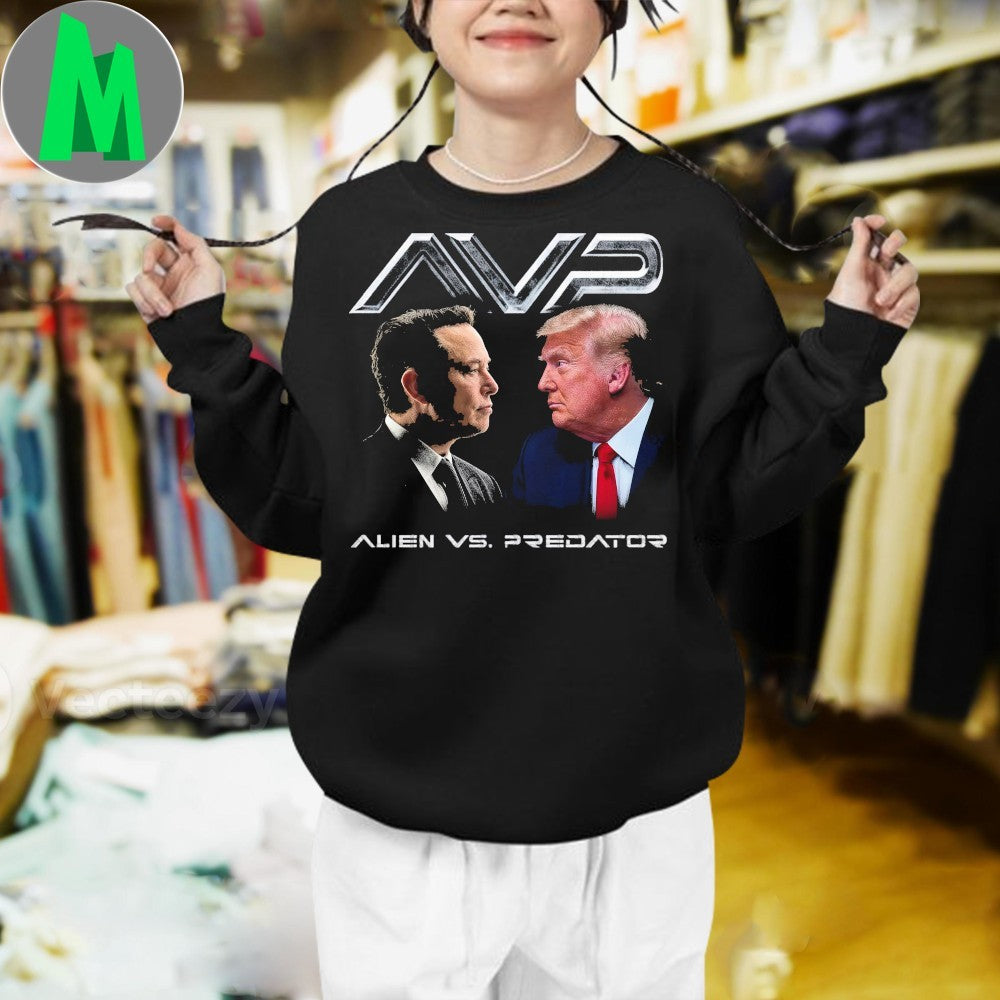 Design Elon Musk vs Donald Trump Alien vs Predator Parody Political Fan T-Shirt