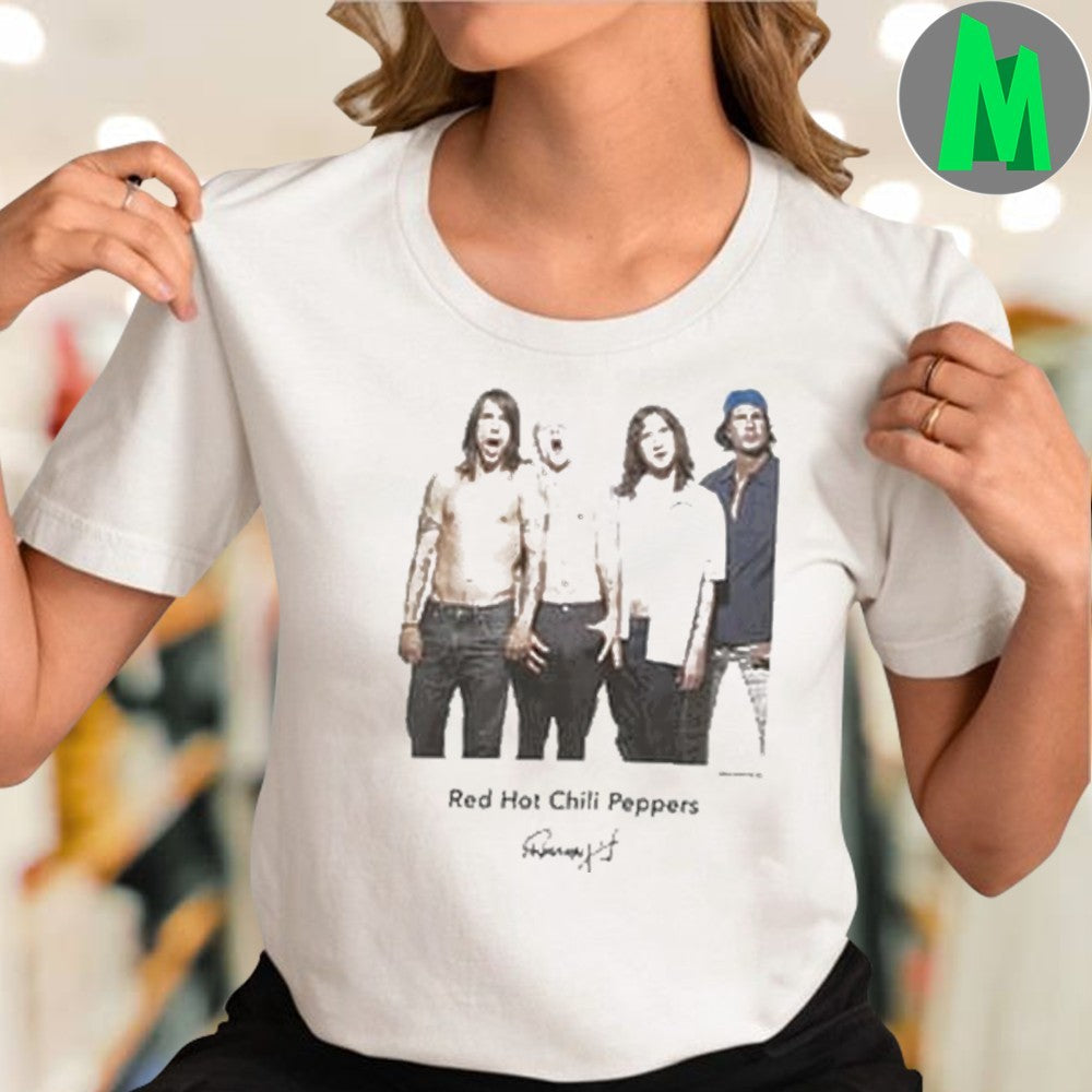 Design Red Hot Chili Peppers Group Standing Photo Graphic T-Shirt