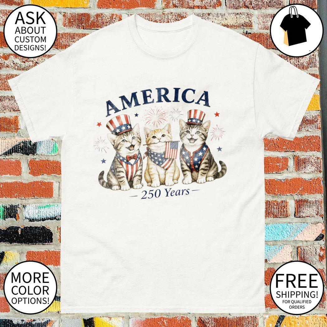 Kittens holding american flags patriotic fireworks America 250 Years cotton shirt