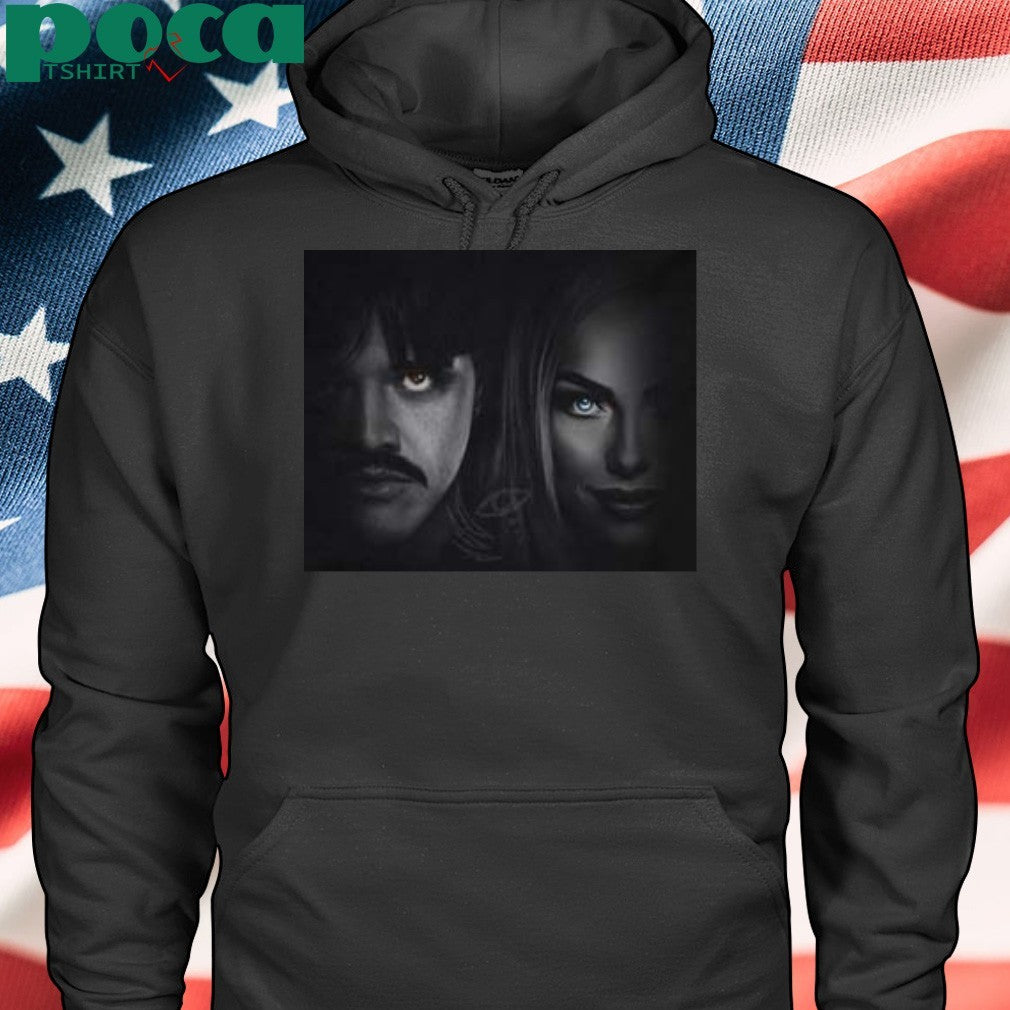 Liv and dom half face T-shirt