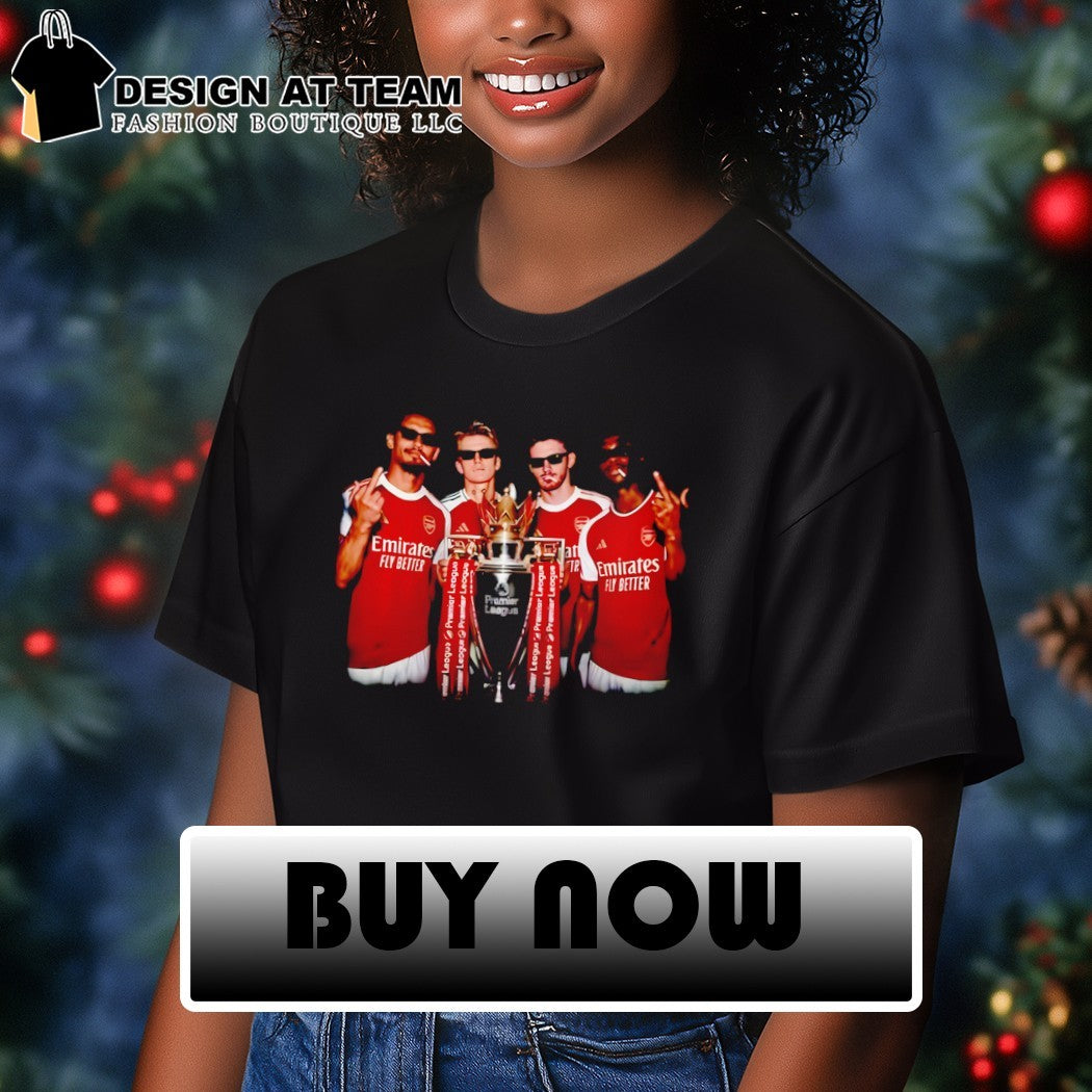 Saka Odegaard Mikel Arteta middle finger Trophy Arsenal FC 2026 shirt