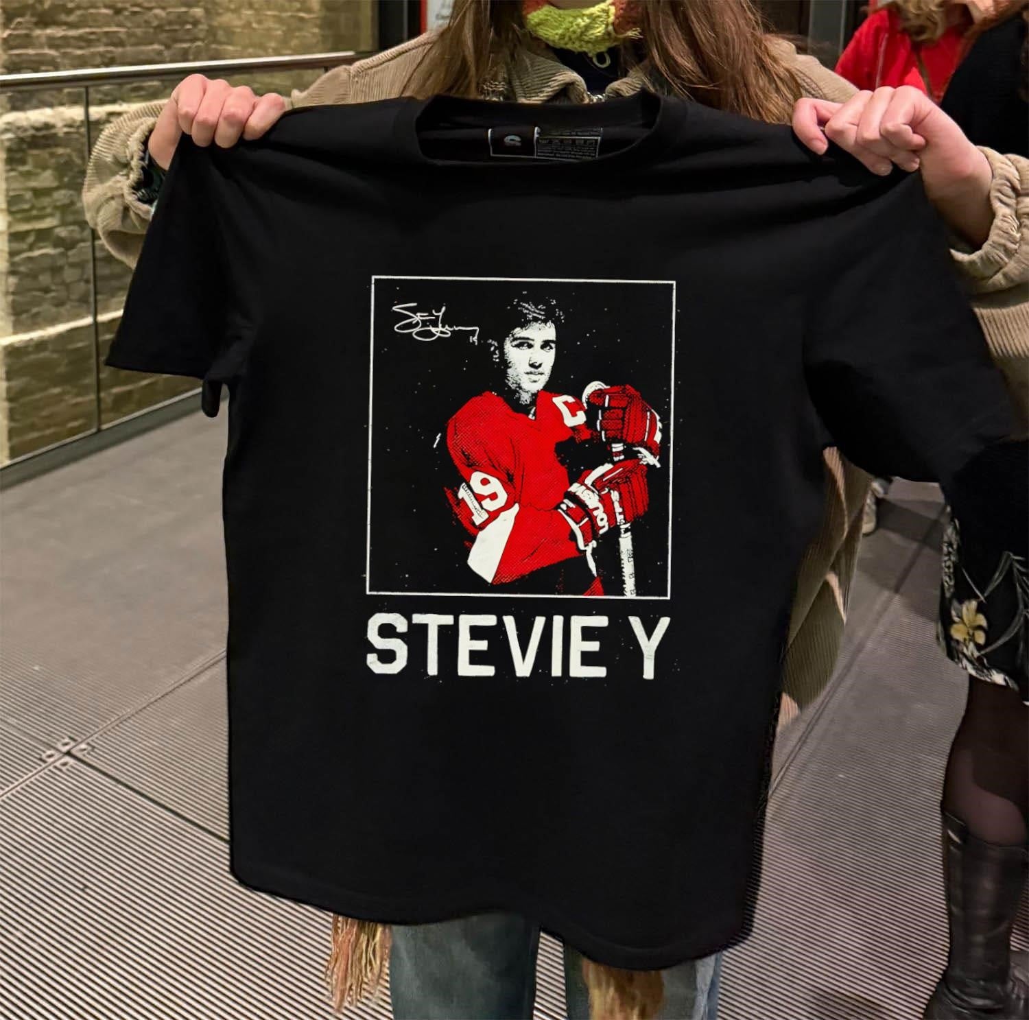 Stevie Y 19 Steve Yzerman Hockey Player Signature Vintage shirt