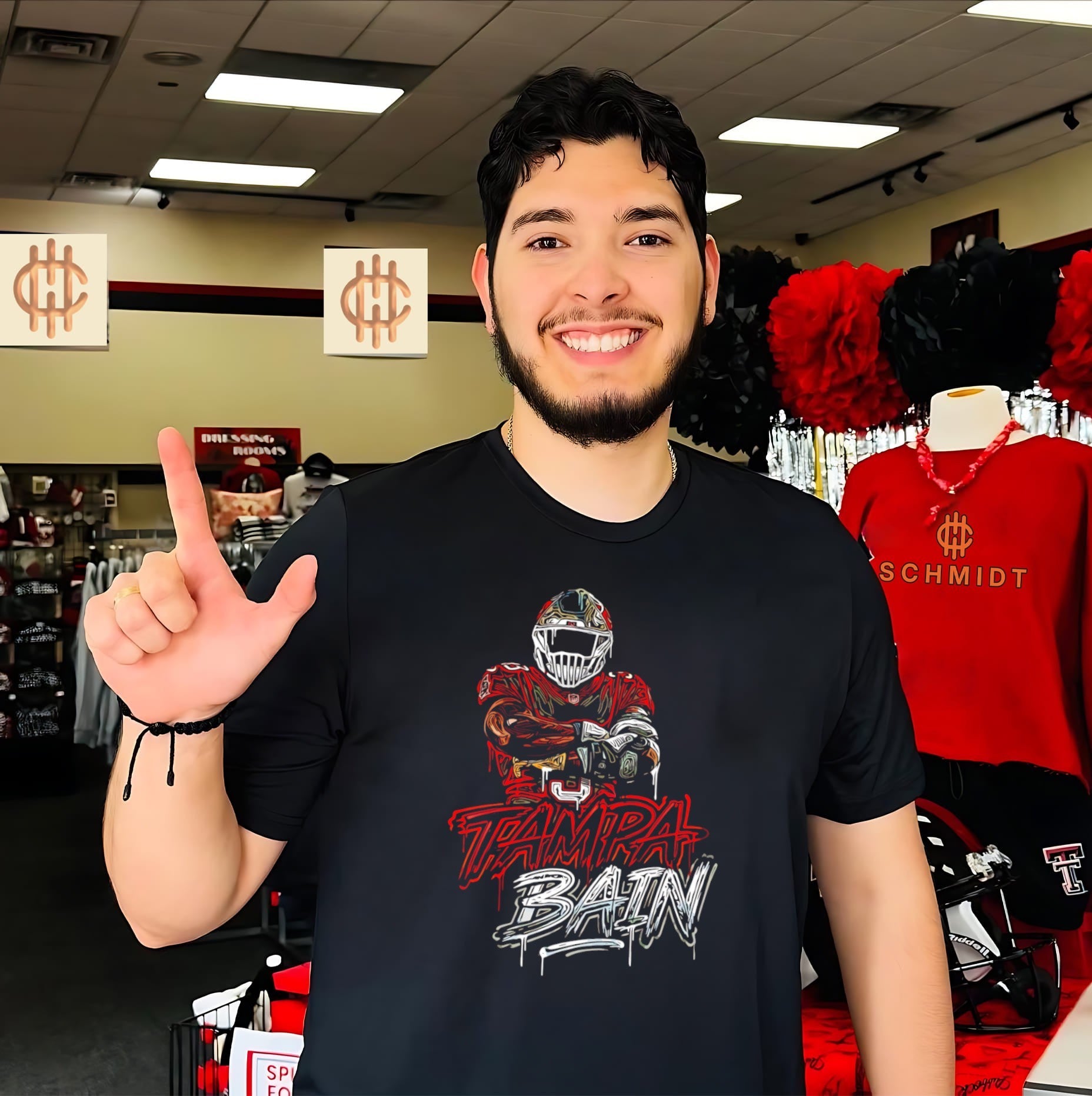 Tampa Bay Buccaneers Football Player Graffiti Art shirt