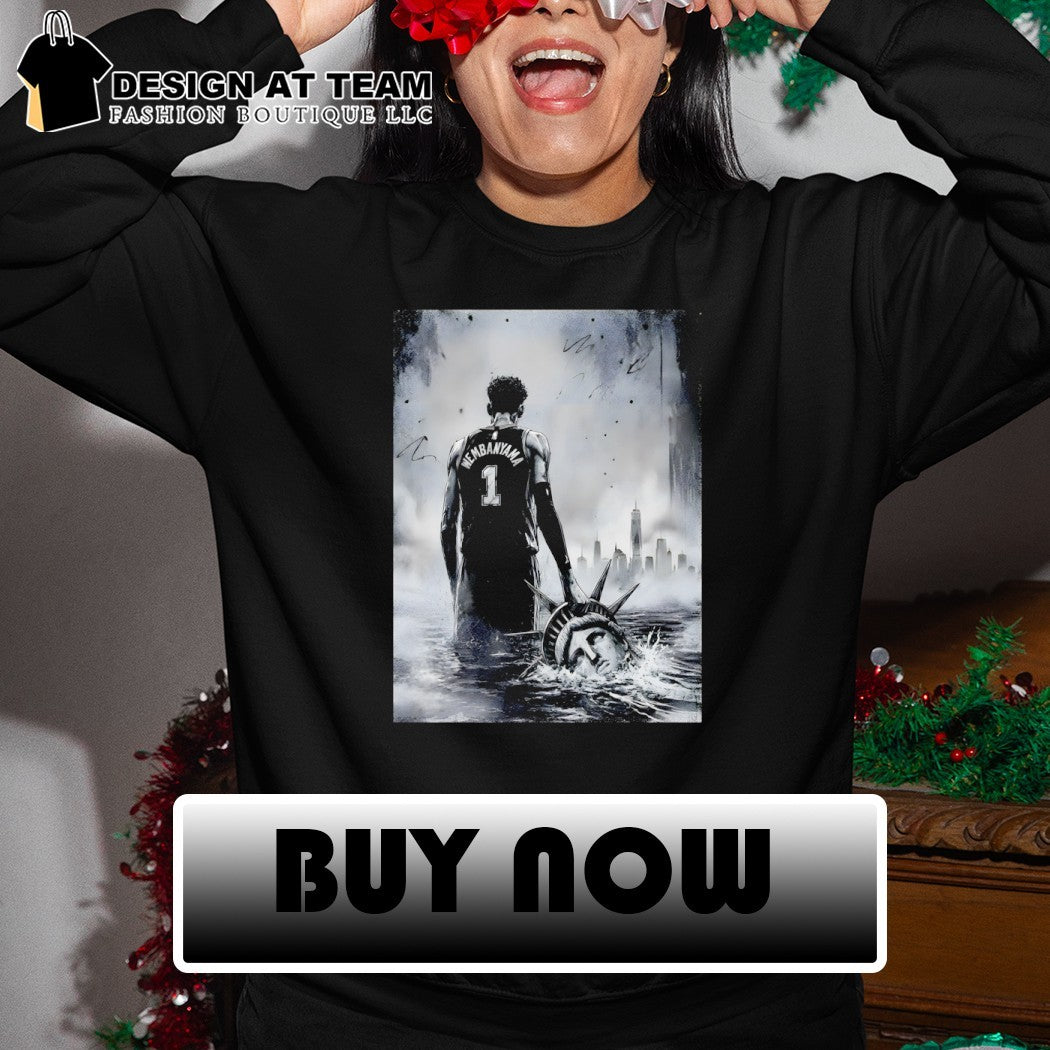 Wemby holding Statue of Liberty head San Antonio Spurs Basketball Player NBA 2026 shirt