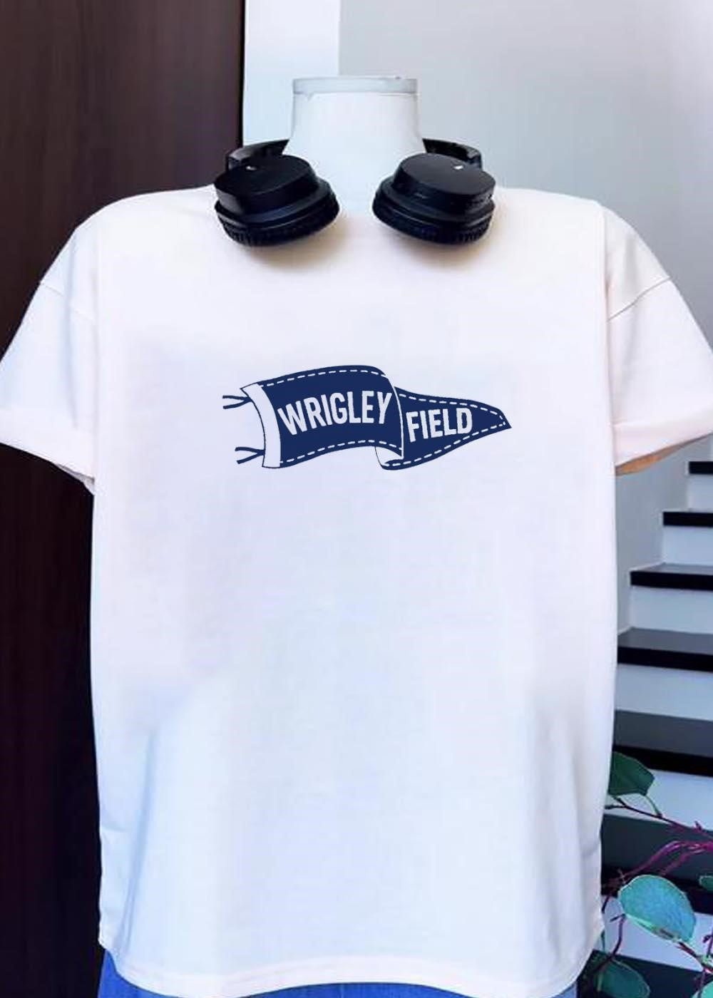 Wrigley Field Pennant Logo Chicago Cubs T-Shirt