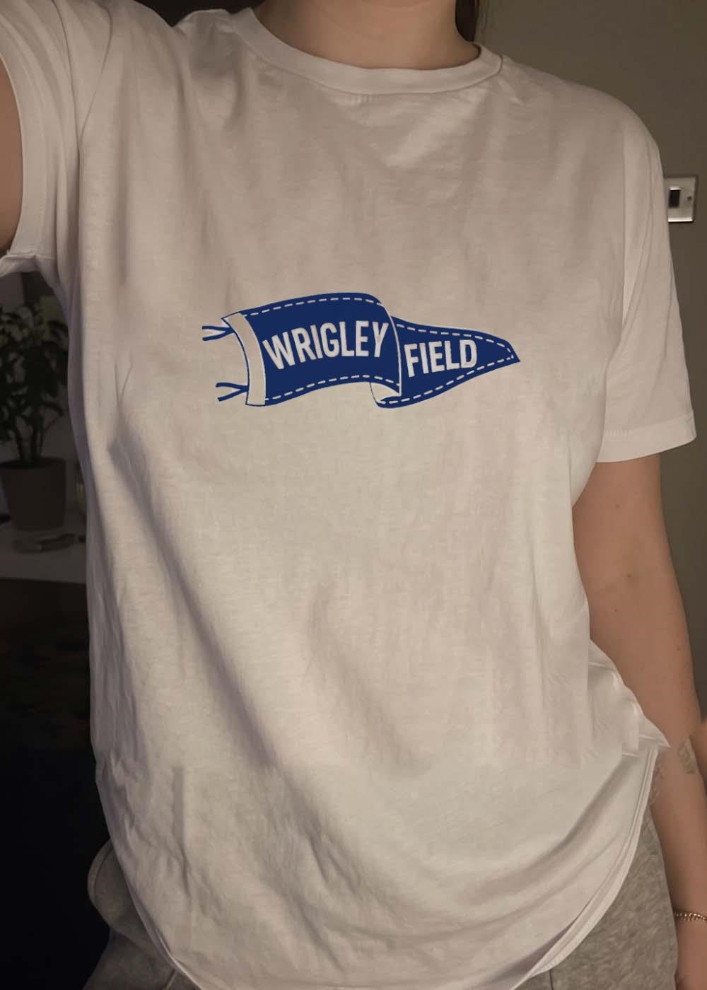 Wrigley Field Pennant Logo Chicago Cubs T-Shirt