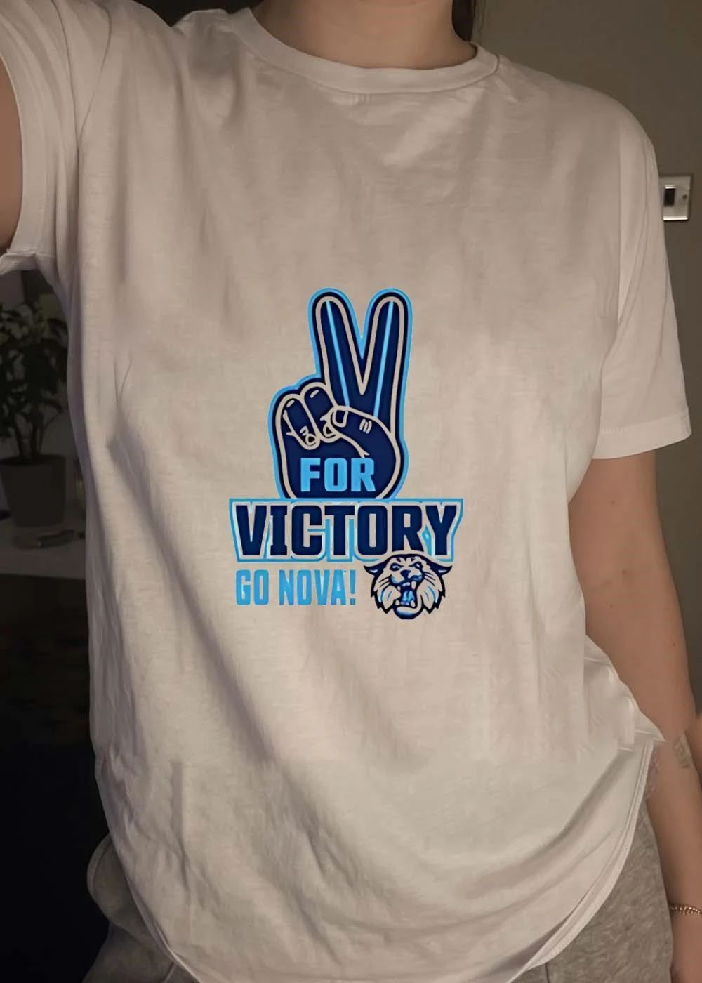 Hand for victory go Nova wildcat shirt