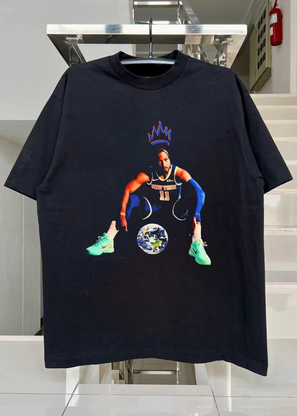 Jalen Brunson Sitting on the Globe New York 11 King Crown shirt