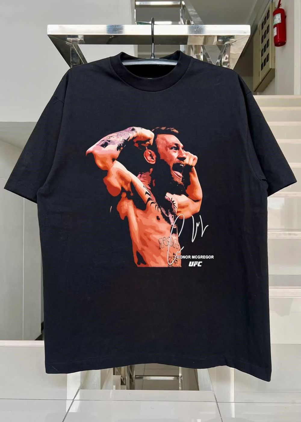 Conor McGregor UFC shirt