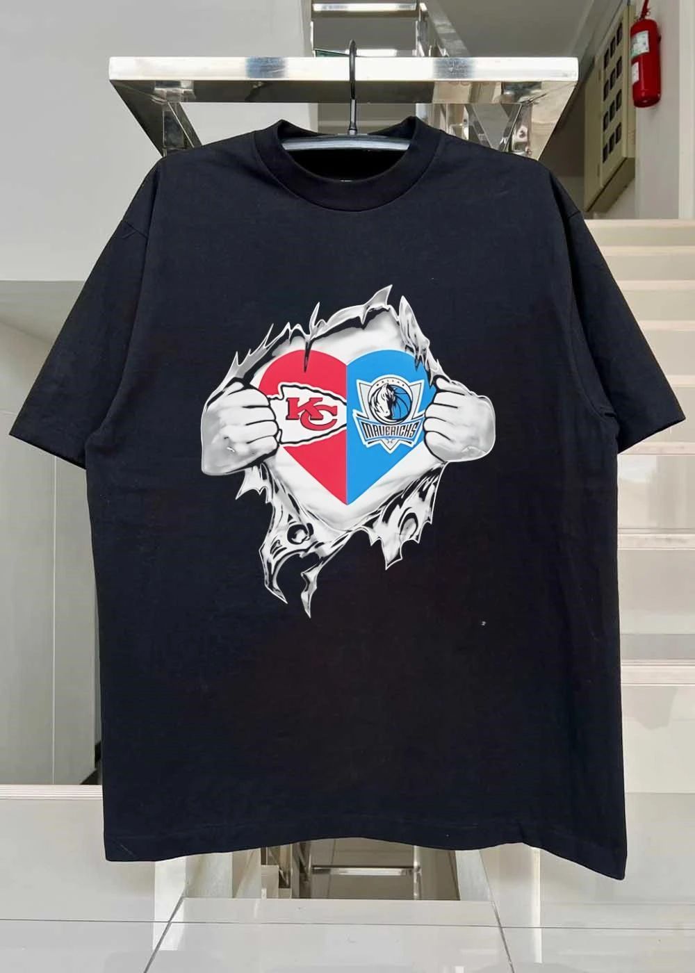 Kansas City Chiefs Dallas Mavericks Heart Ripped Open T-Shirt
