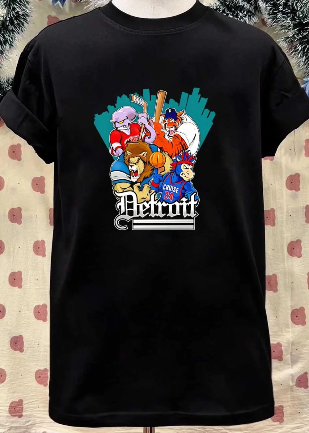 Detroit Mascots Sports Teams Players Hockey Baseball Football Basketball T-Shirt