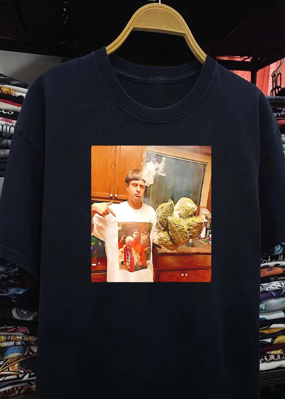 Oliver Tree Smoking Cannabis Bags T-Shirt
