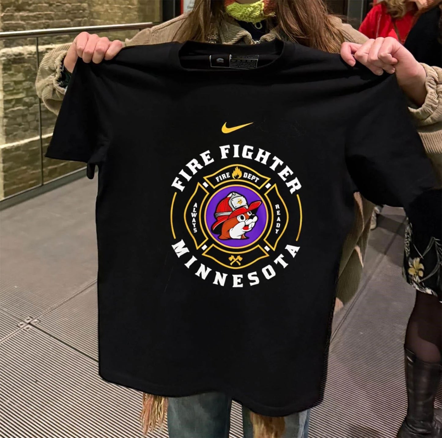 Minnesota Firefighter Bucees Beaver Vikings Helmet T-Shirt