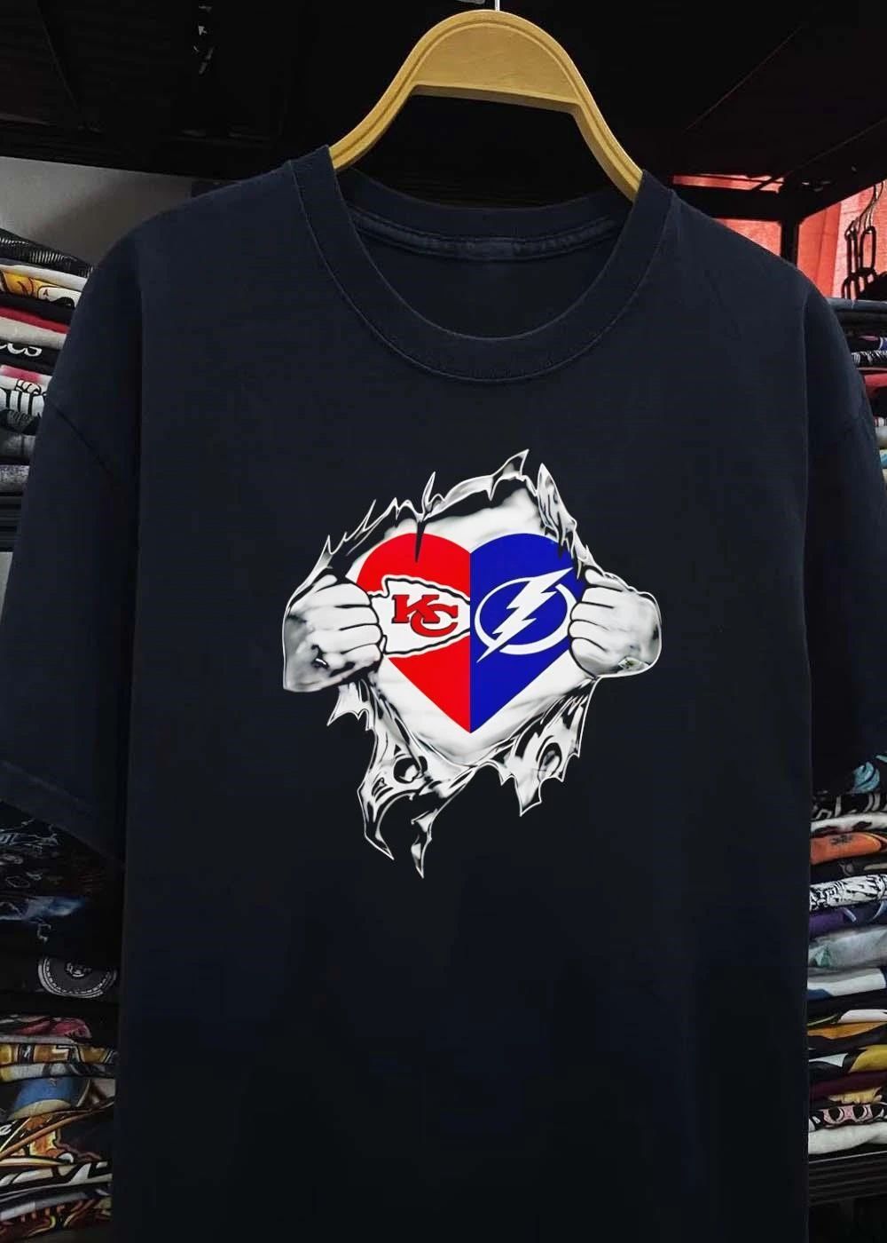 Heart Ripping Shirt KC Chiefs Tampa Bay Lightning T-Shirt