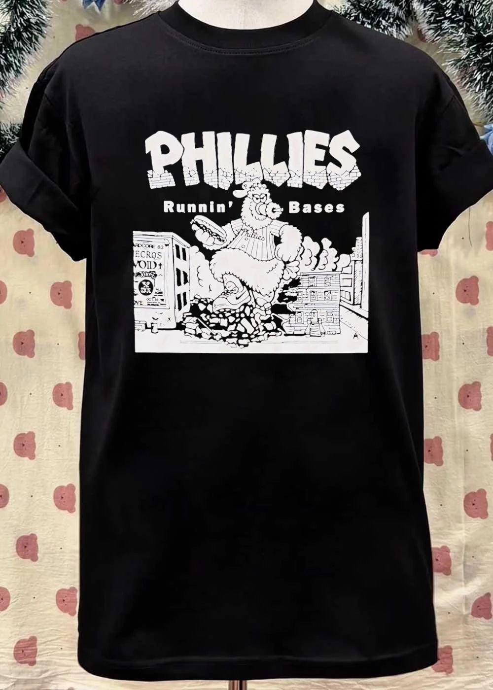 Hardcore 83 Necros Void Oct 22 The Phillie Phanatic Eating a Hoagie Runnin Bases Phillies T-Shirt