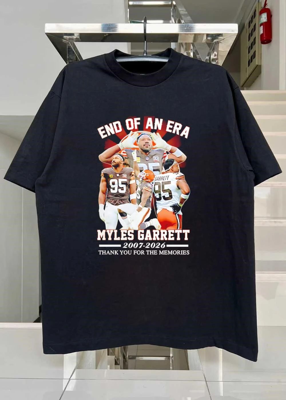 Legacy Tribute Myles Garrett Cleveland Browns T-Shirt End of an Era 2007 2026