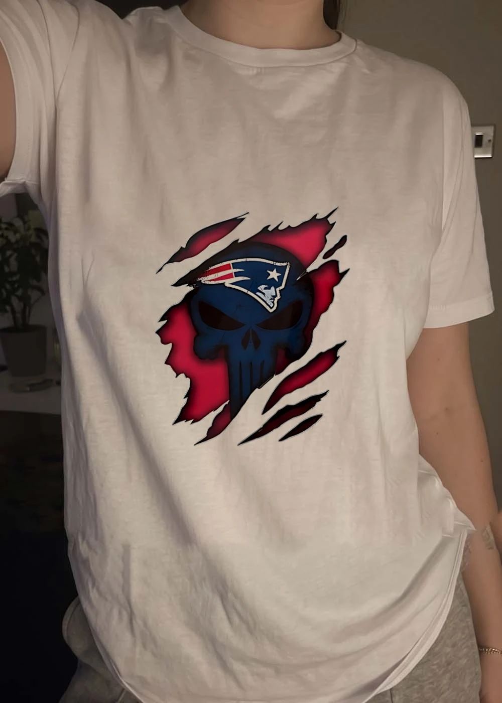 Patriots Skull Torn T-Shirt