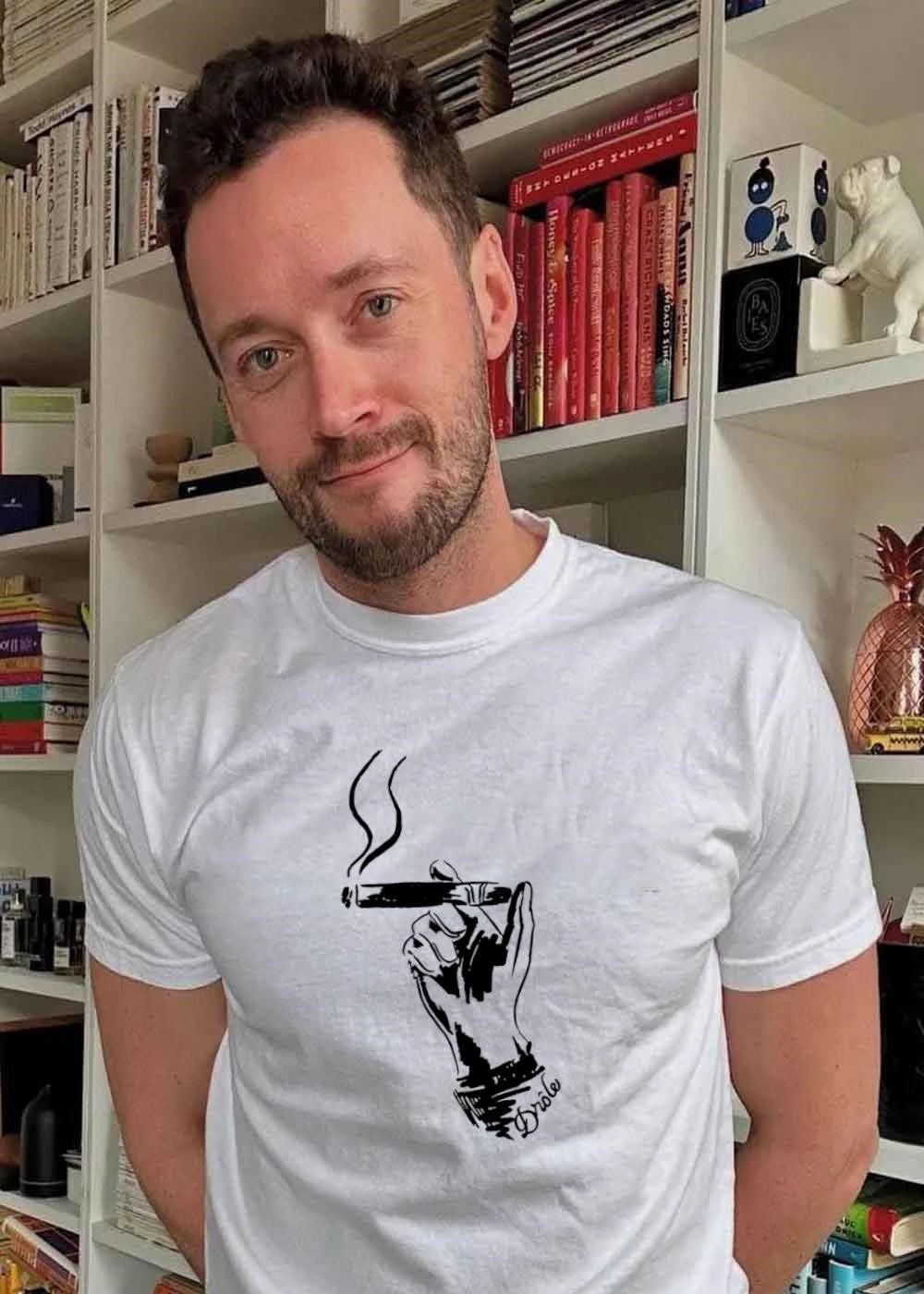 Drôle Hand Holding a Smoking Cigar T-Shirt