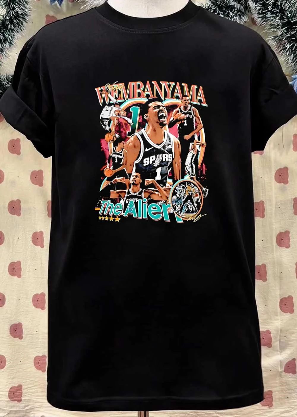 Victor Wembanyama The Alien San Antonio Spurs T-Shirt
