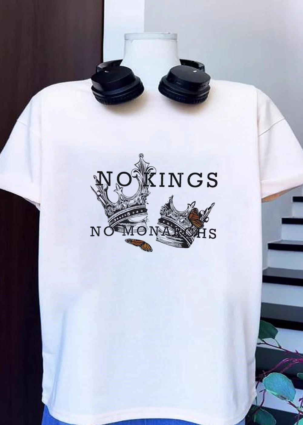 Broken Crowns Butterfly No Kings No Monarchs T-Shirt