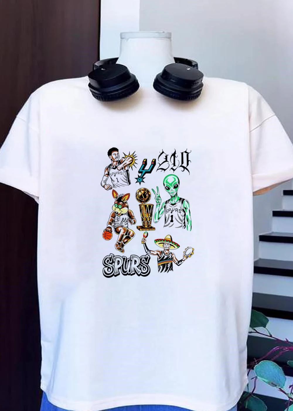Matthew Hoisek Wembanyama Alien Coyote 210 Championship Trophy Spurs T-Shirt