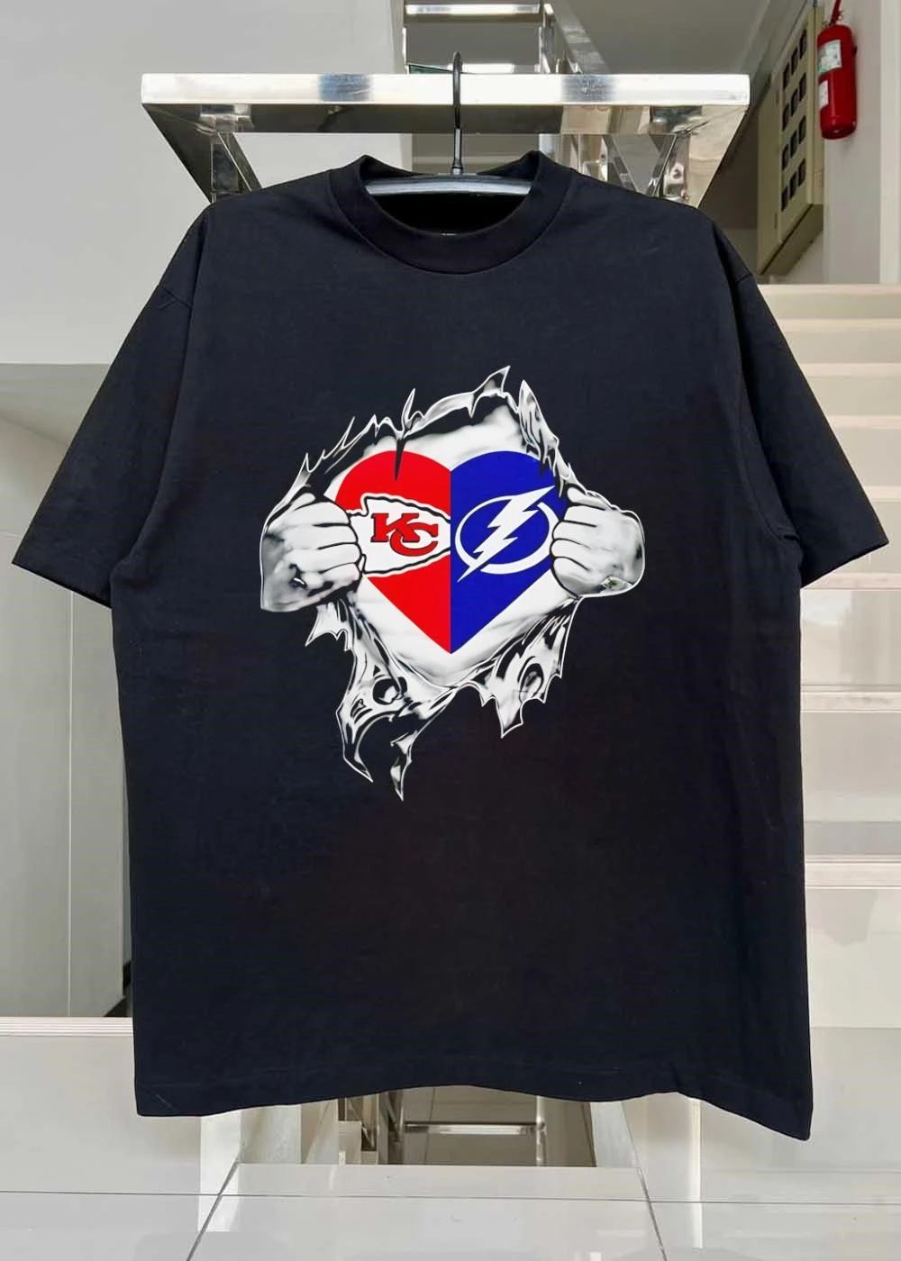 Heart Ripping Shirt KC Chiefs Tampa Bay Lightning T-Shirt