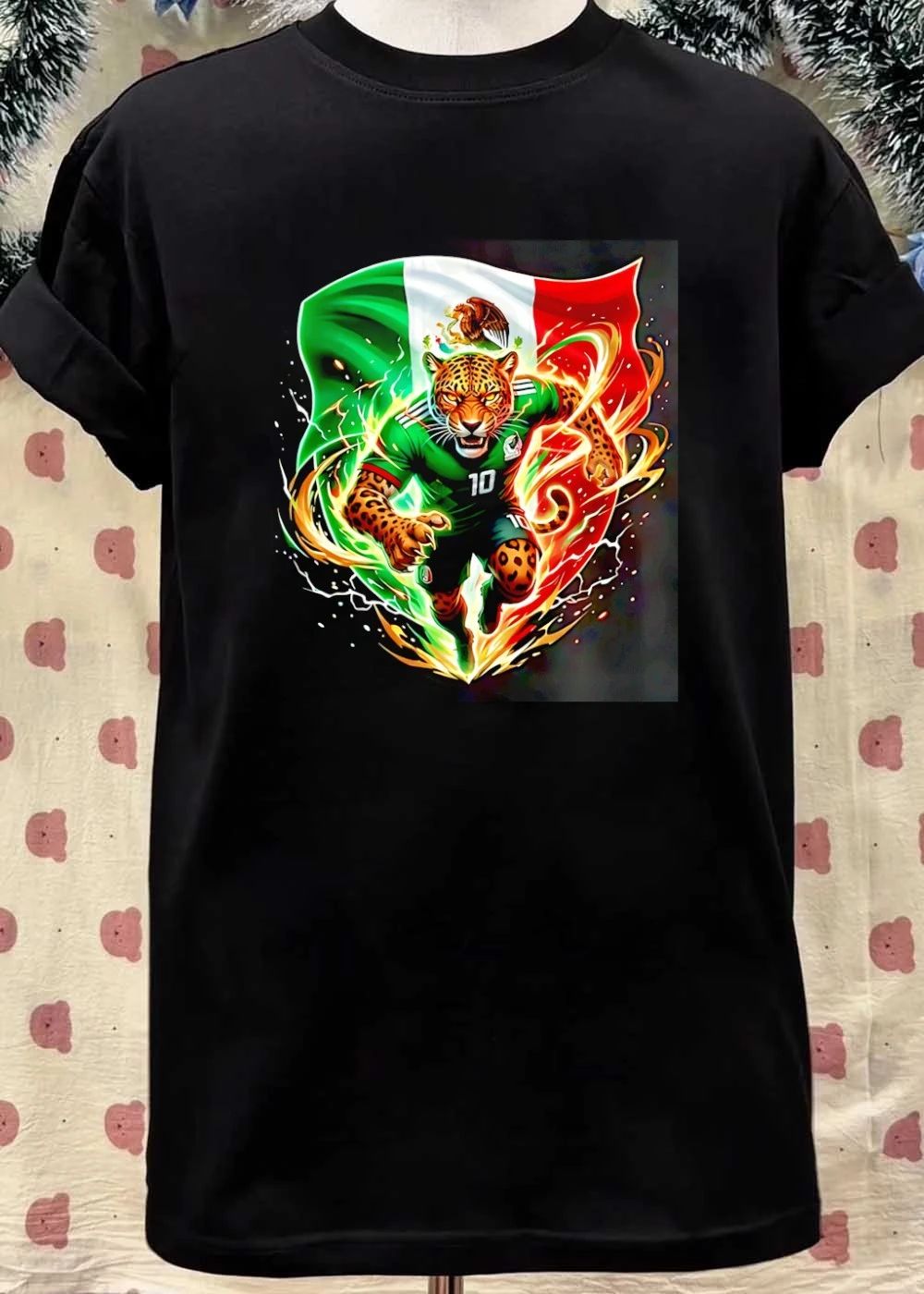 Mexican Pride Jaguar Running Soccer Player 10 Mexico Team Shirt