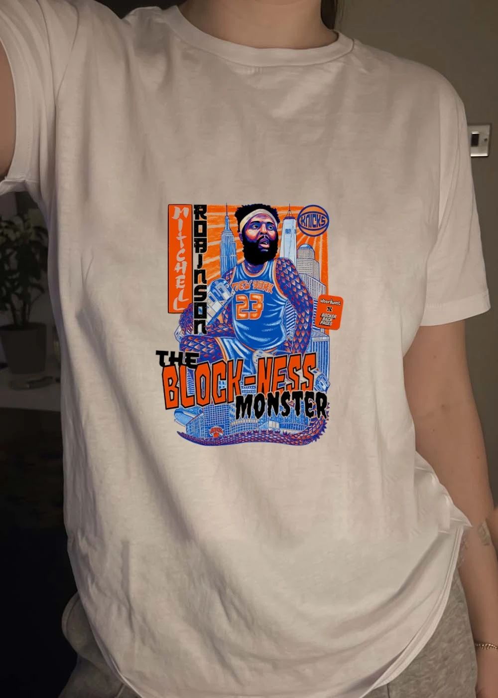 Mitchell Robinson the Block-Ness Monster Knicks T-Shirt