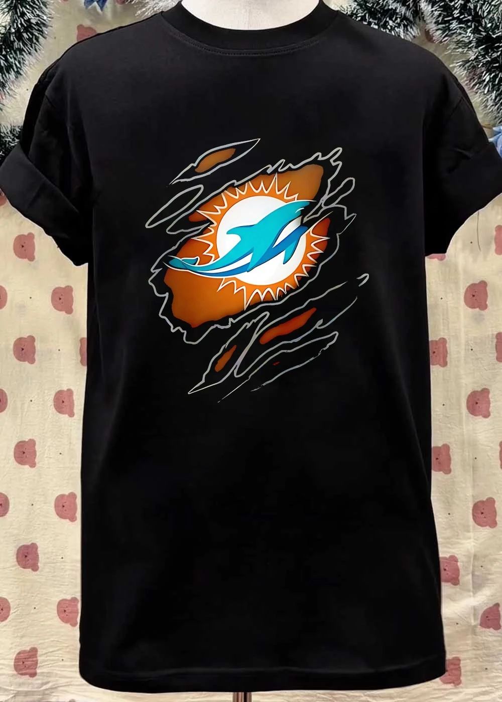 Miami Dolphins T-Shirt Ripped Skin Effect Logo Men’s Graphic Apparel
