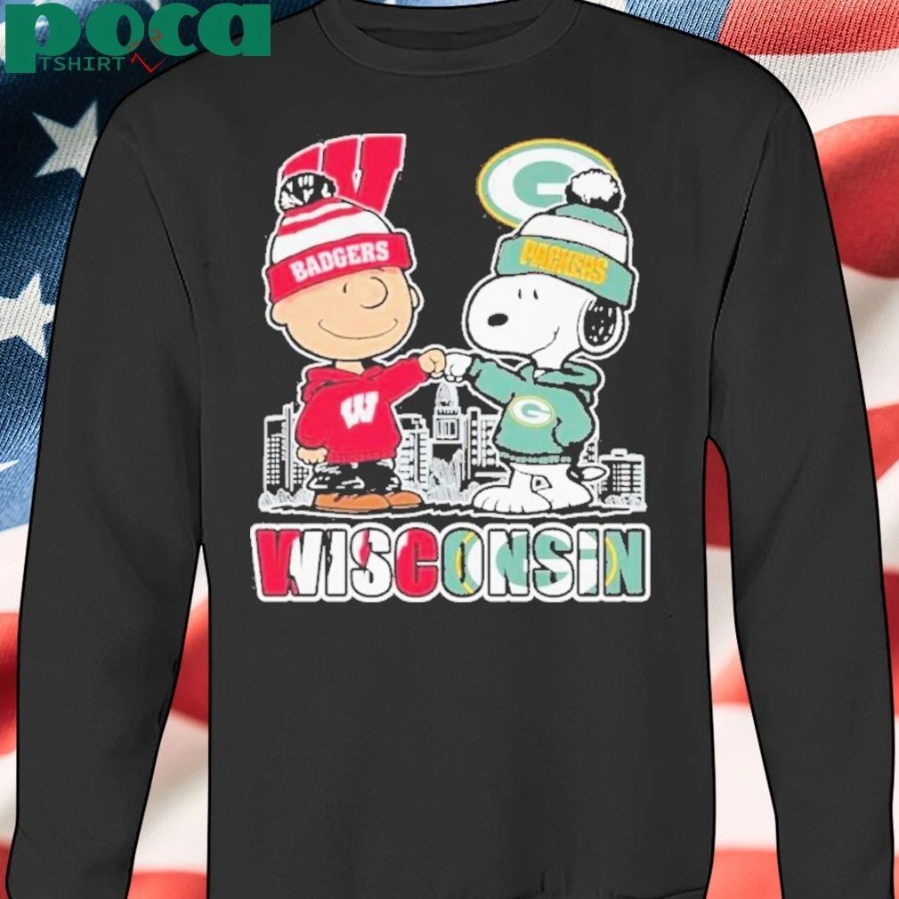 Wisconsin Badgers And Green Bay Packers Peanuts Fist Bump shirt