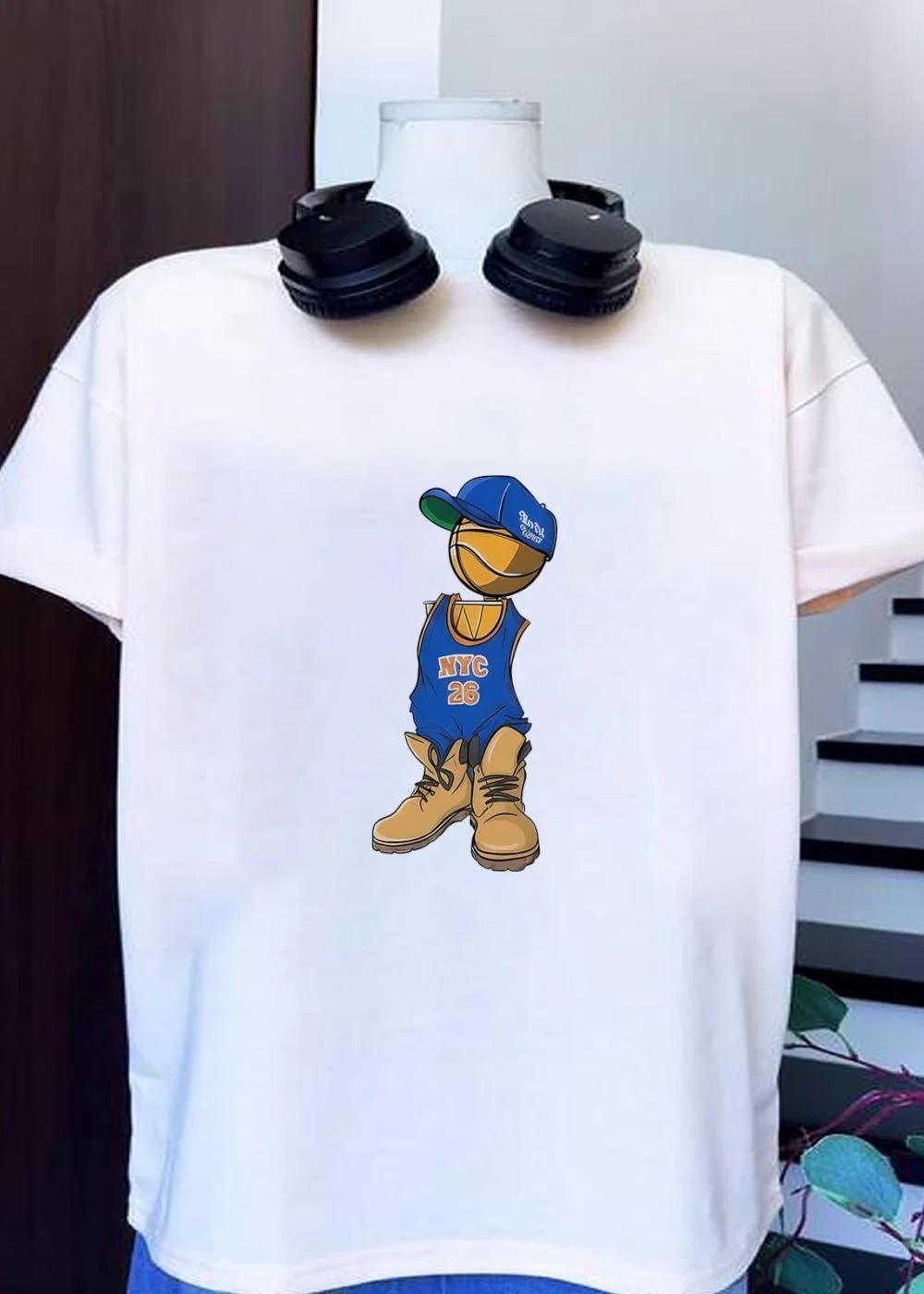 NYC 26 basketball boots shirt