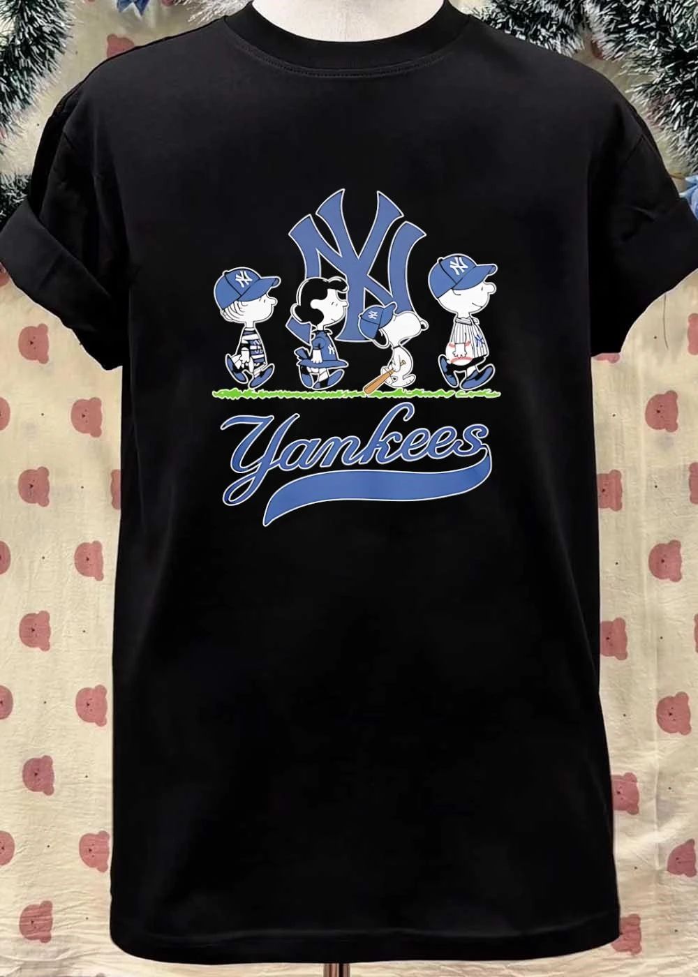 Peanuts Gang NY Yankees Baseball T-Shirt