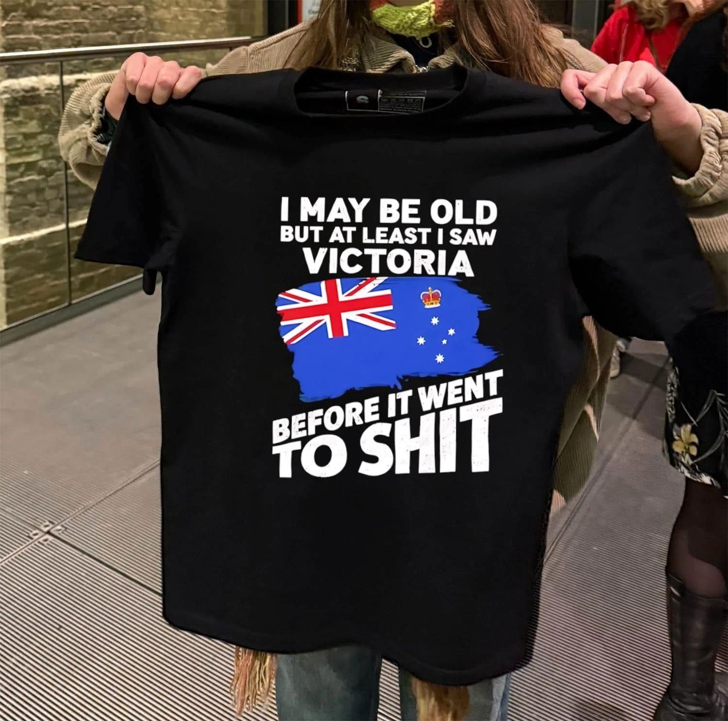 I Saw Victoria Before It Went To Shit Australia Flag T-Shirt