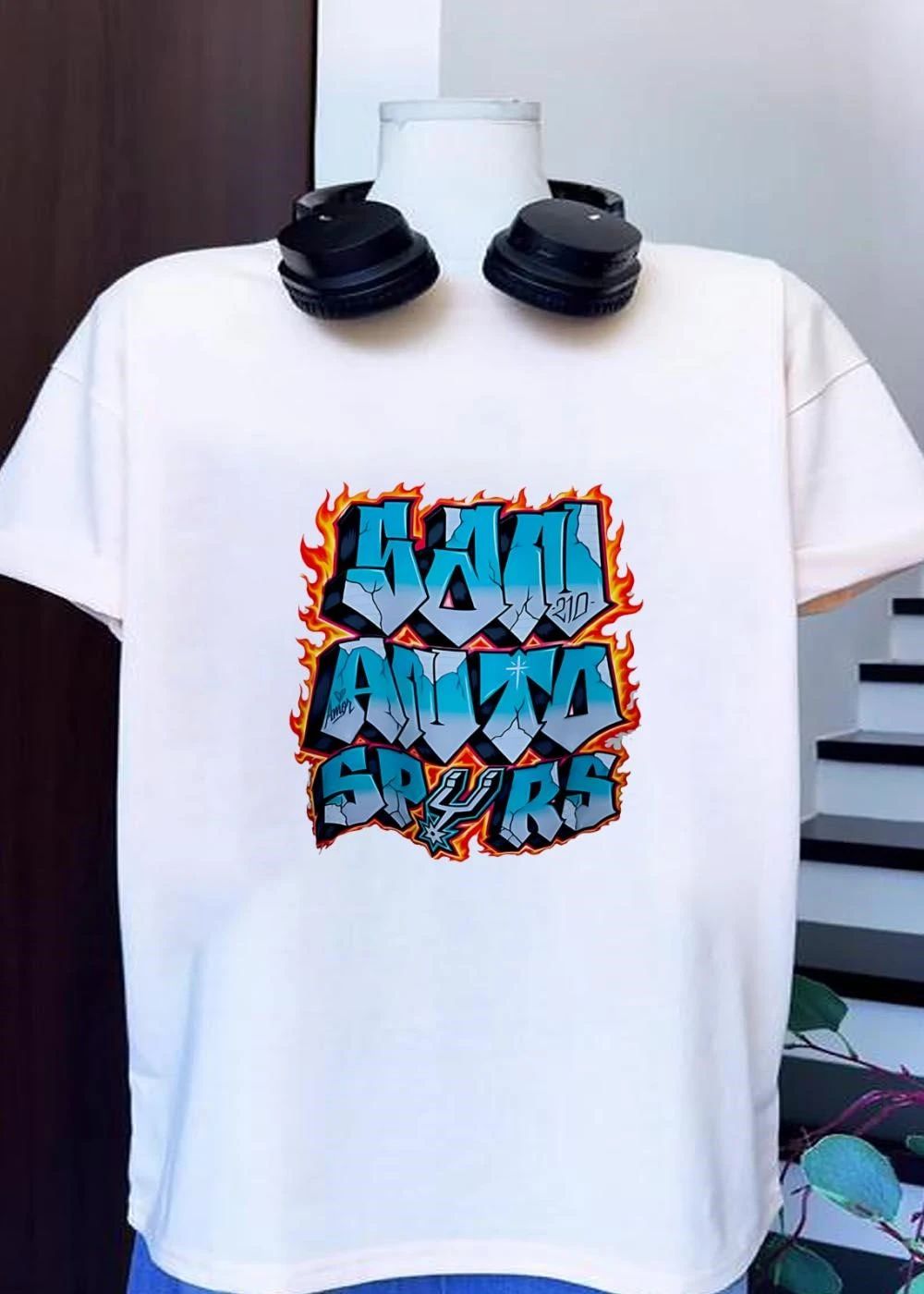 Amor 210 San Antonio Spurs Graffiti Flame T-Shirt