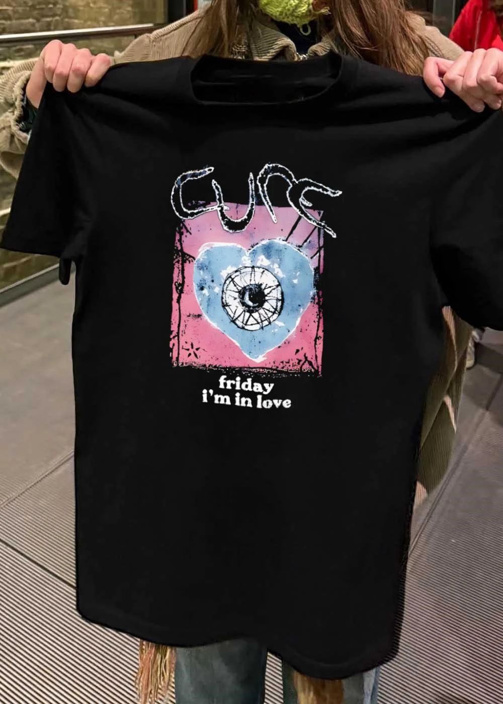 CURE Friday I’m In Love Distressed Moon Eye Heart Shirt