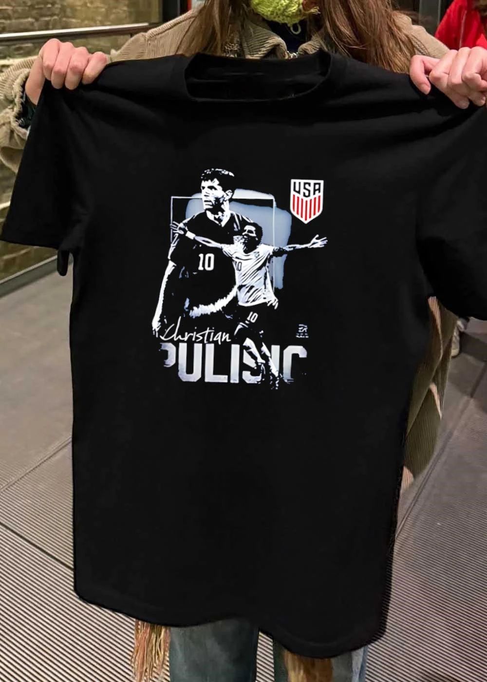 Christian Pulisic USA shirt