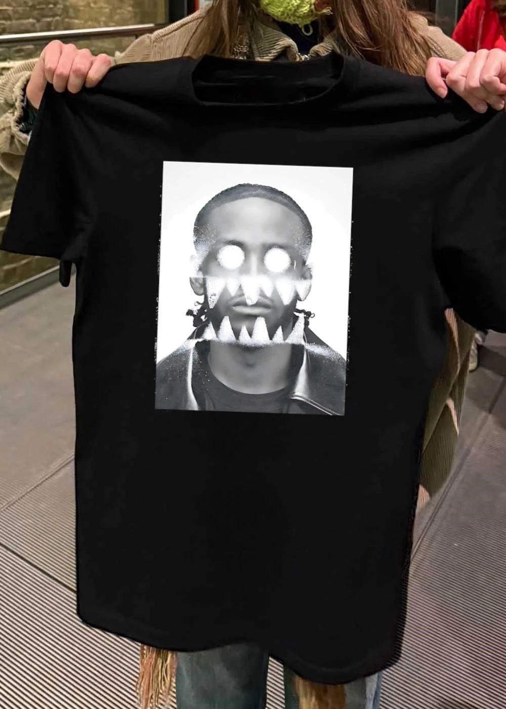 Astro Photo Surreal Man Glowing Eyes Sharp Teeth Men’s T-Shirt
