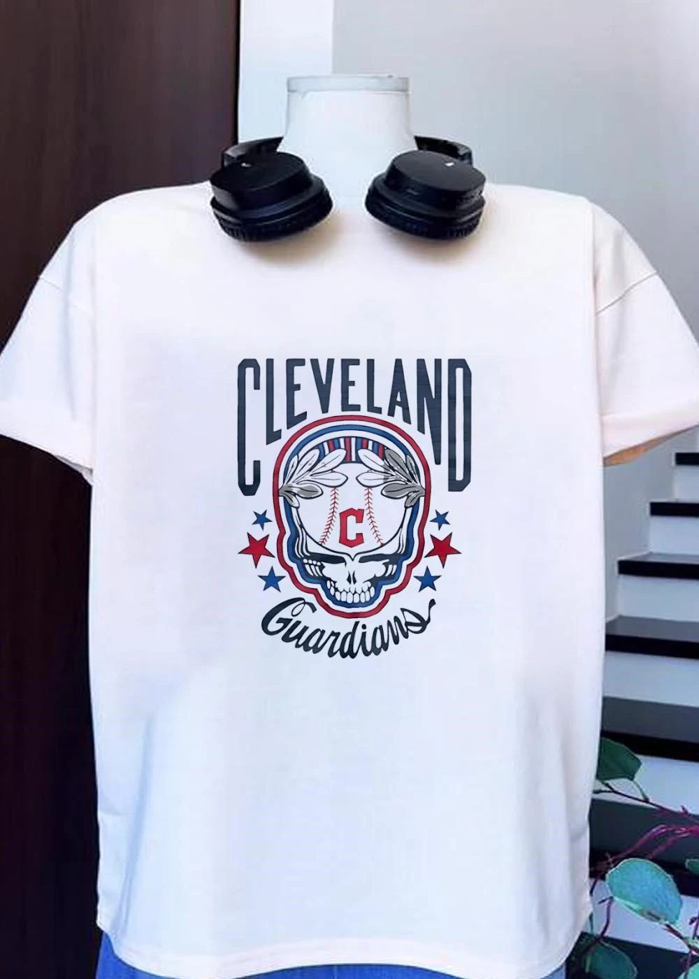 Cleveland Guardians Skull Baseball Laurel Wreath Stars Sport Fan T-Shirt