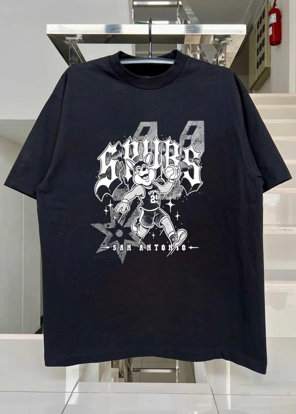 San Antonio Spurs Mascot The Coyote 21 Dunking Basketball Retro shirt